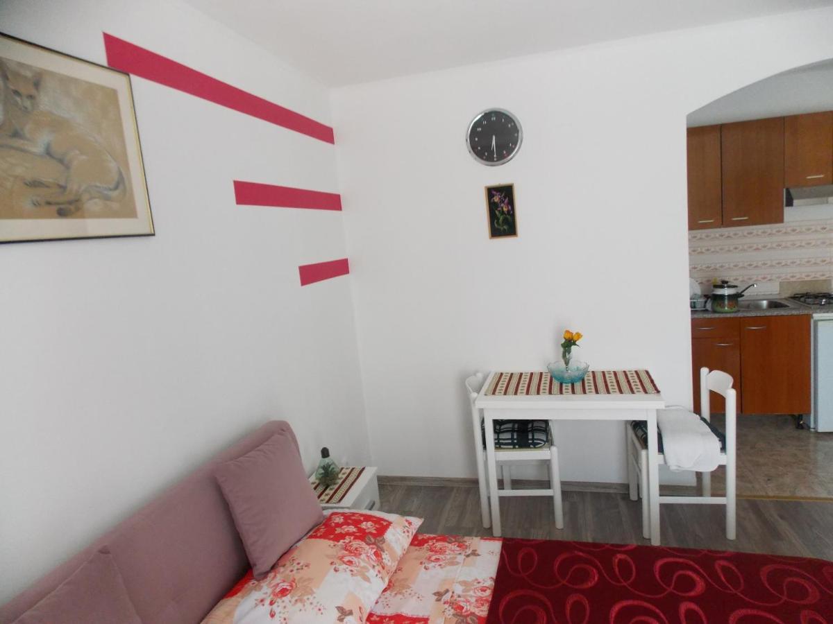 Hanifa Apartmani Rovinj Luaran gambar