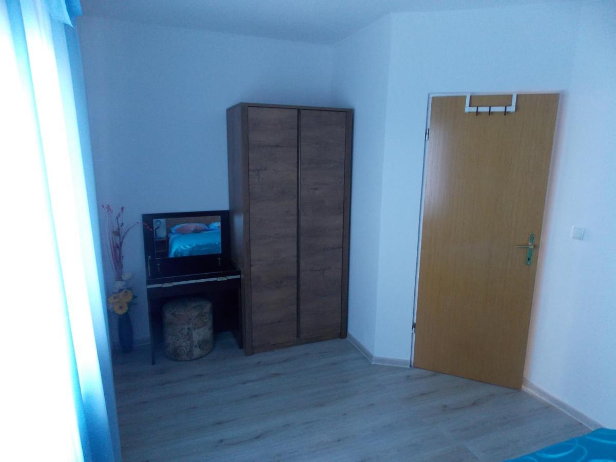 Hanifa Apartmani Rovinj Luaran gambar
